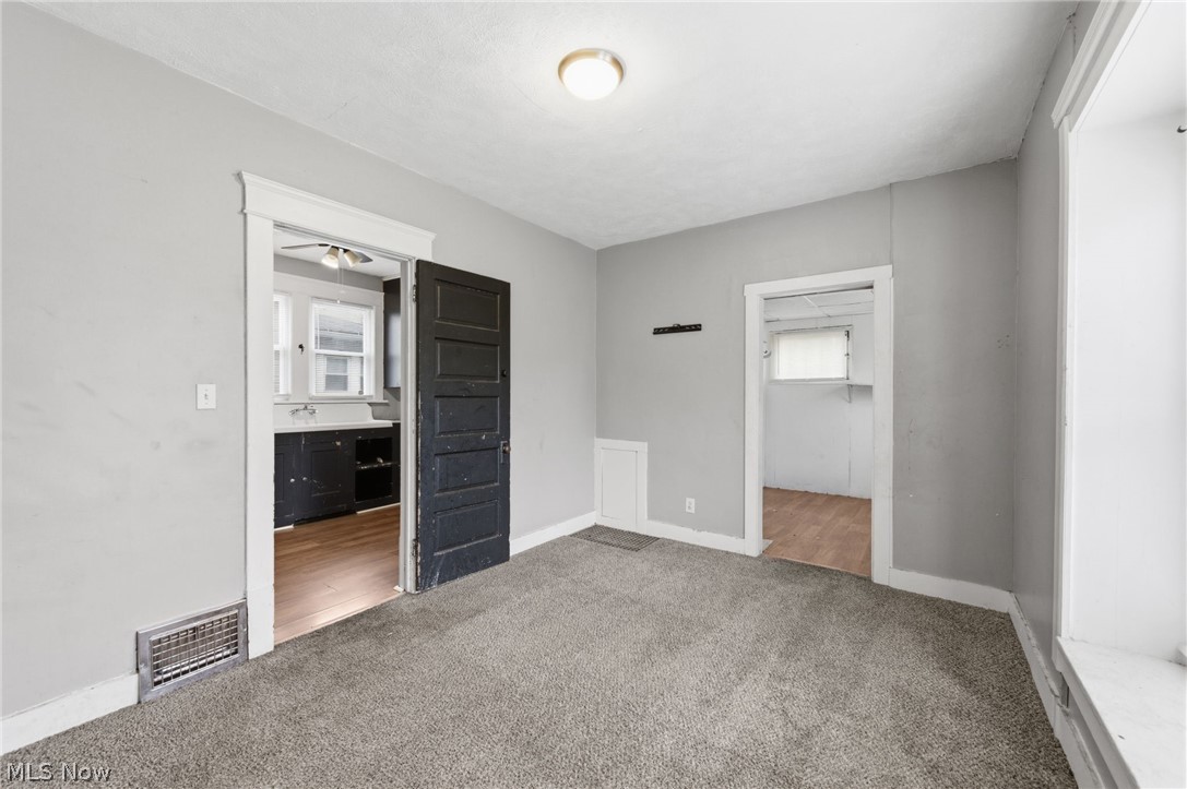 244 Power Street Akron OH 44304