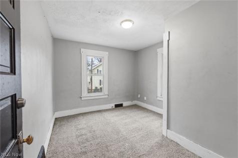244 Power Street Akron OH 44304