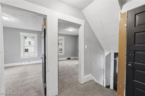 244 Power Street Akron OH 44304