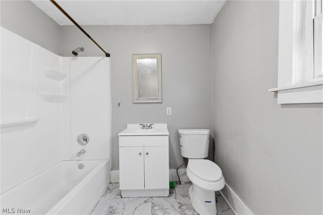 244 Power Street Akron OH 44304