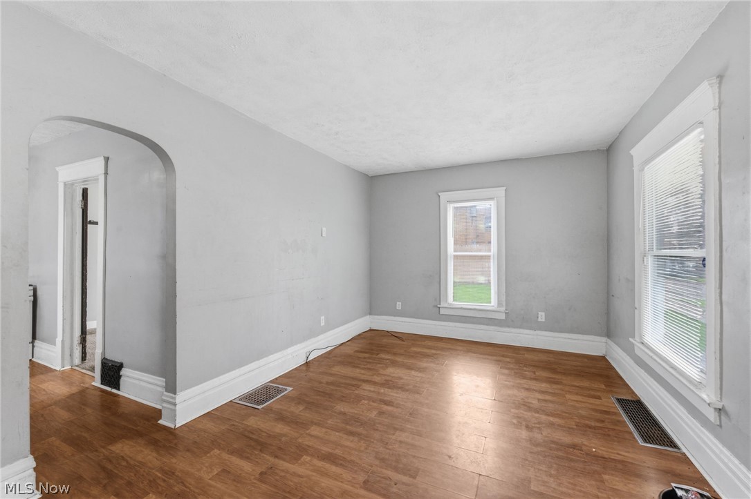 244 Power Street Akron OH 44304