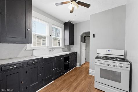 244 Power Street Akron OH 44304