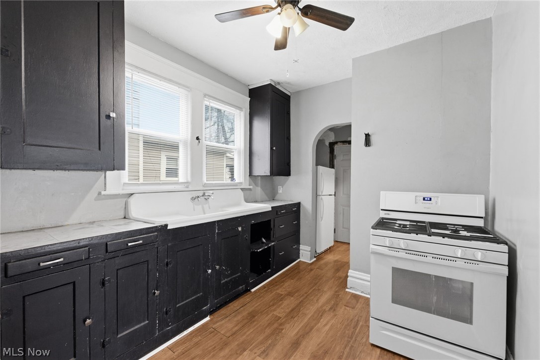 244 Power Street Akron OH 44304