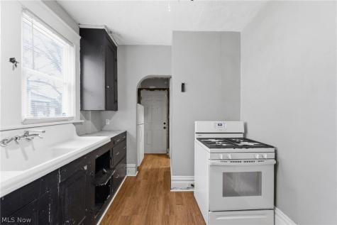 244 Power Street Akron OH 44304