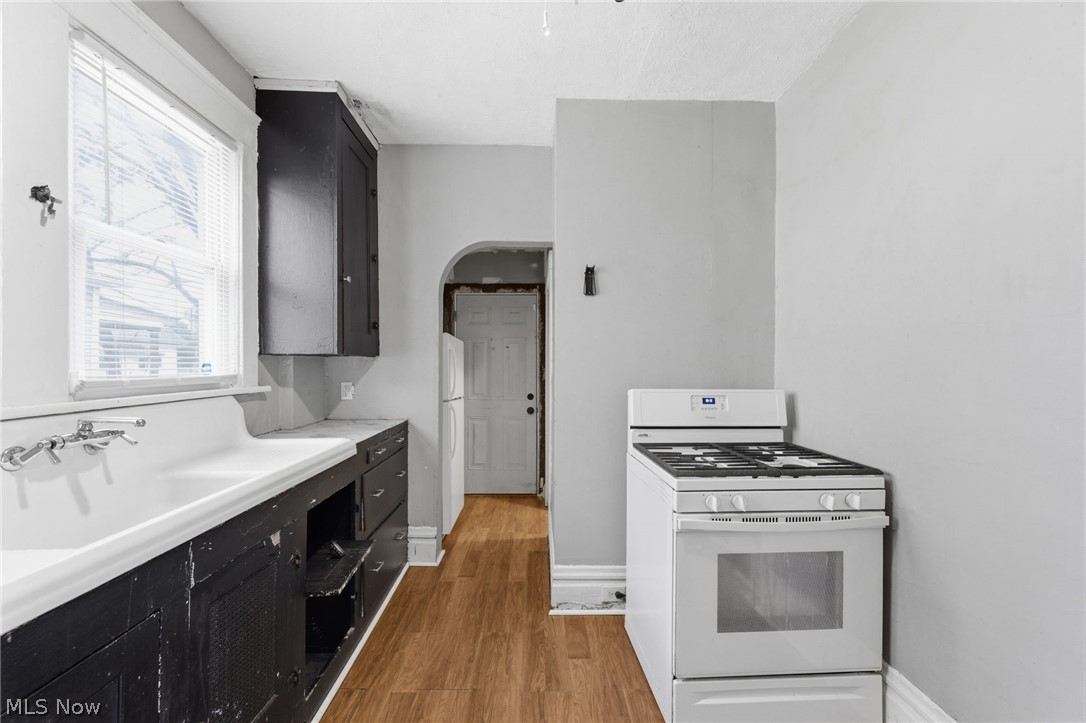 244 Power Street Akron OH 44304