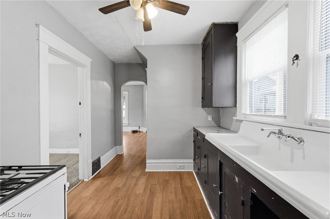 244 Power Street Akron OH 44304