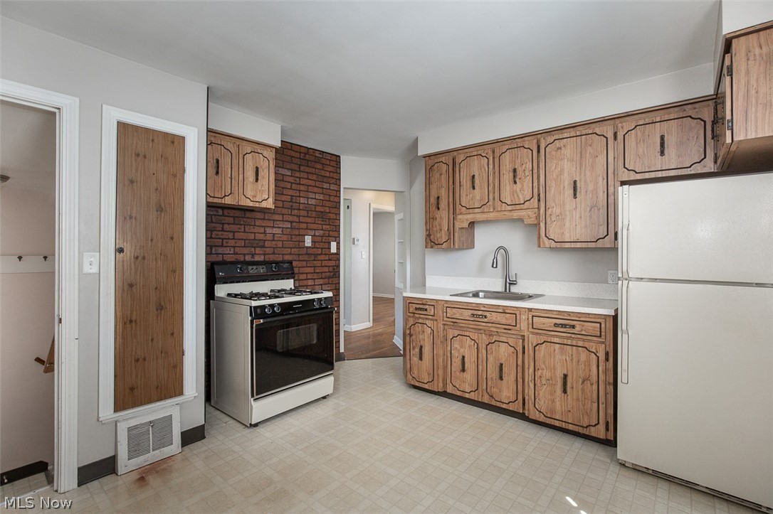 20770 Morris Avenue Euclid OH 44123