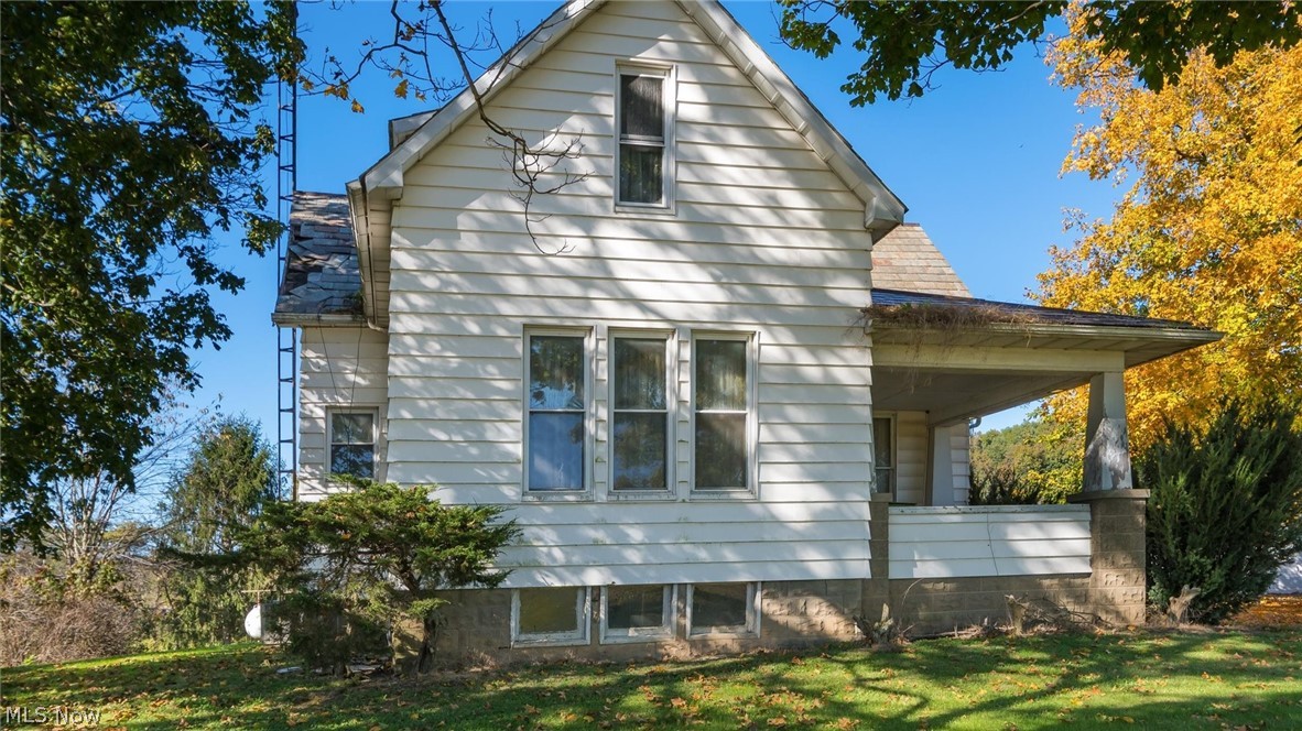 17791 Leatherwood Road Salesville OH 43778