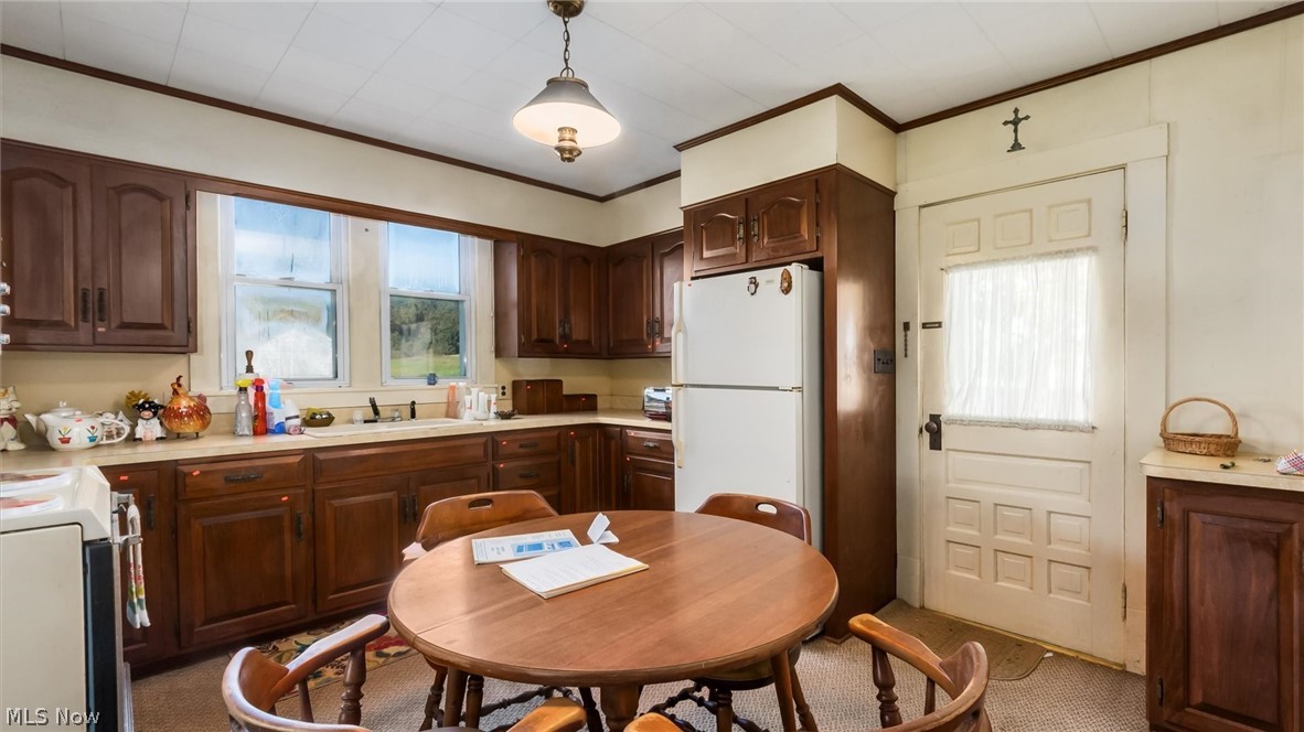 17791 Leatherwood Road Salesville OH 43778