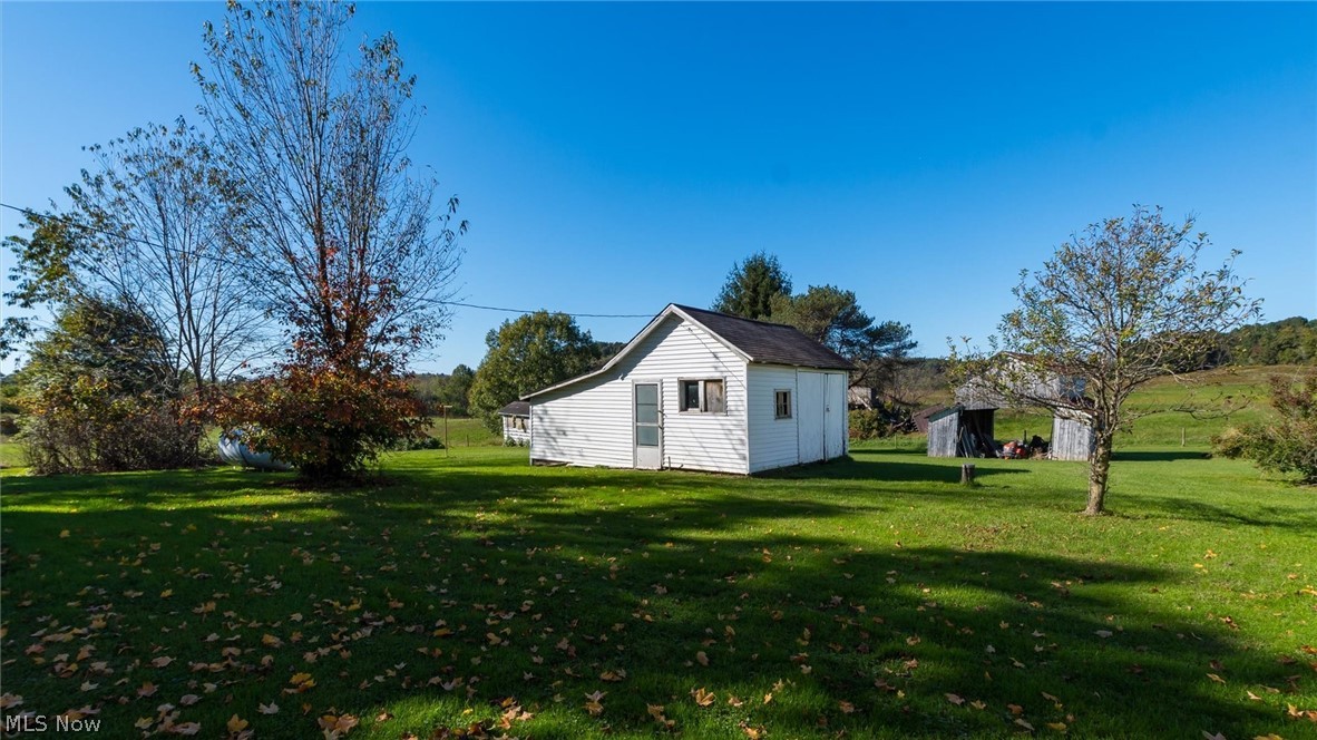 17791 Leatherwood Road Salesville OH 43778