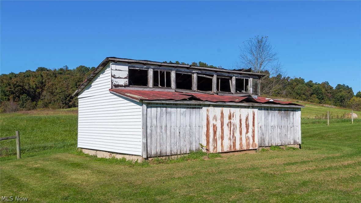 17791 Leatherwood Road Salesville OH 43778