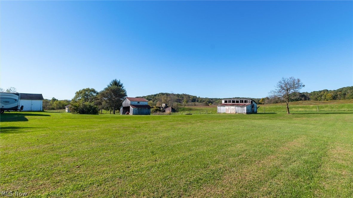 17791 Leatherwood Road Salesville OH 43778