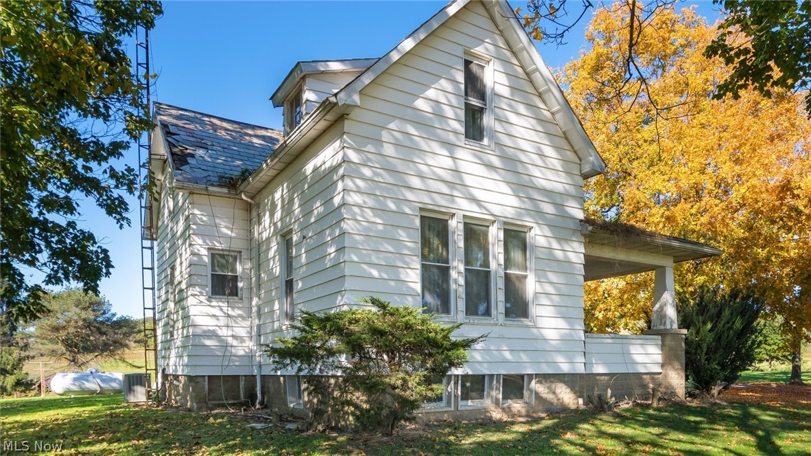 17791 Leatherwood Road Salesville OH 43778