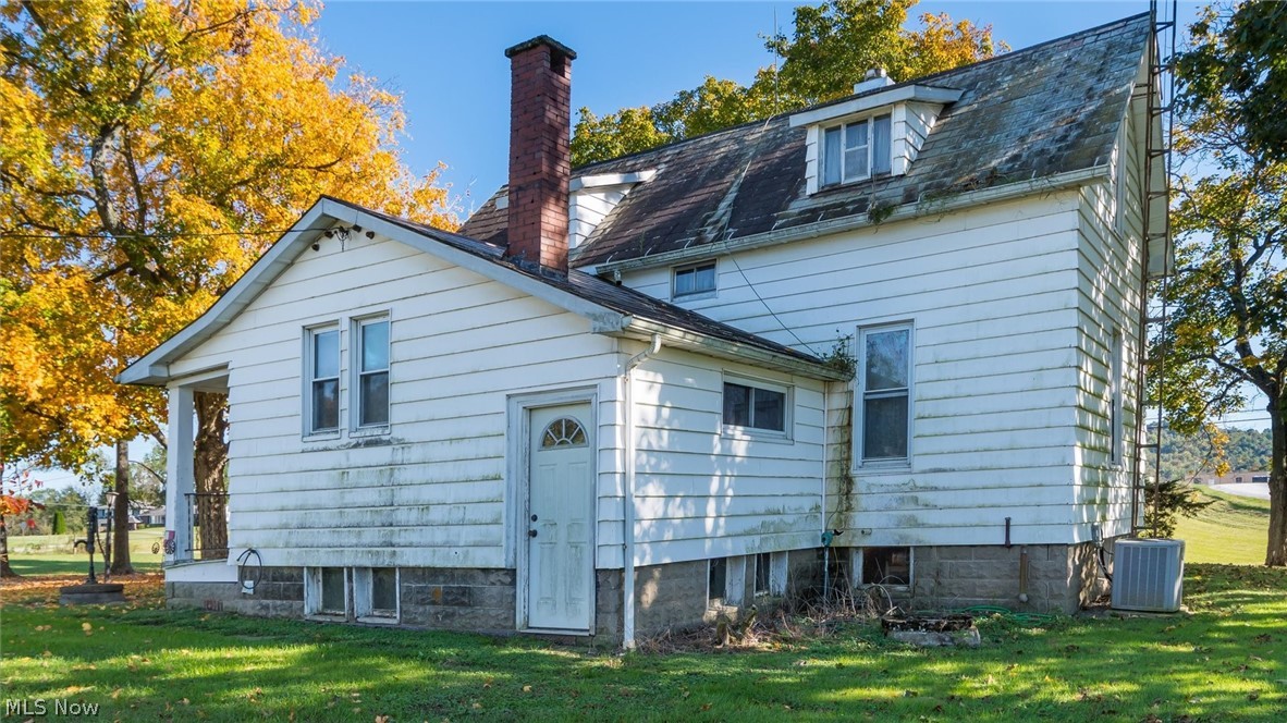17791 Leatherwood Road Salesville OH 43778