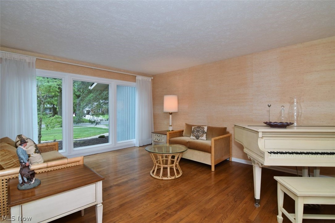 6490 Foxboro Drive Mayfield Village OH 44143