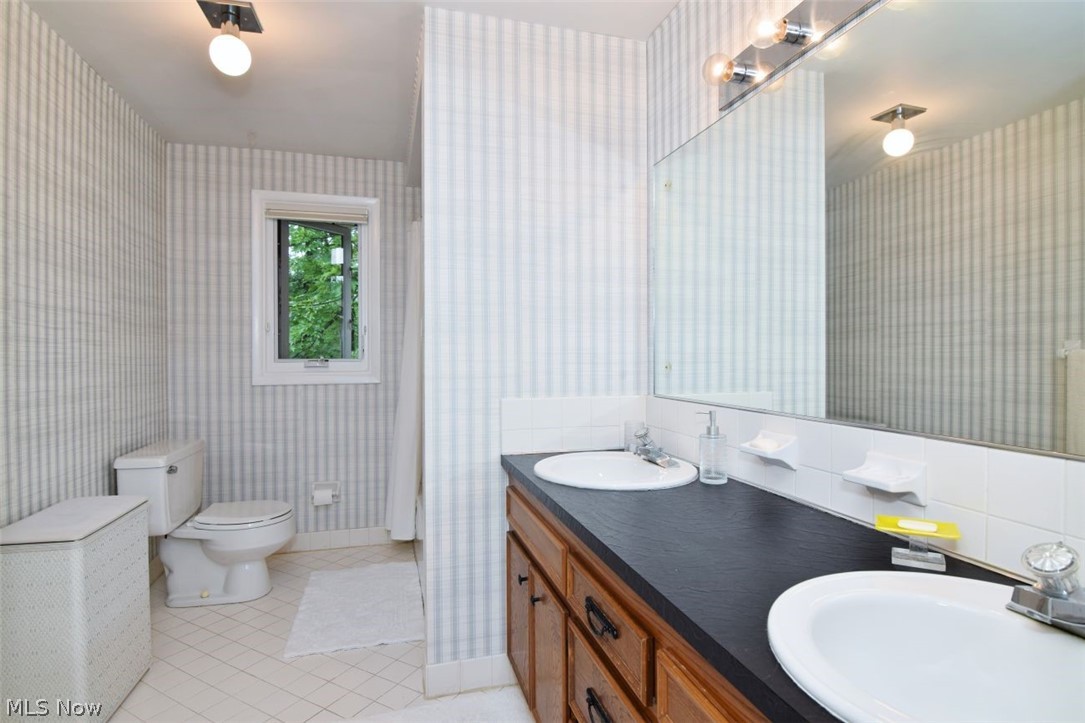 6490 Foxboro Drive Mayfield Village OH 44143