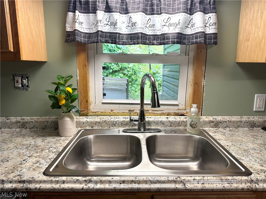 349 Fishers Lane Zanesville OH 43701