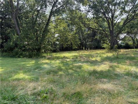 8307 Cleveland Avenue NW Canton OH 44720