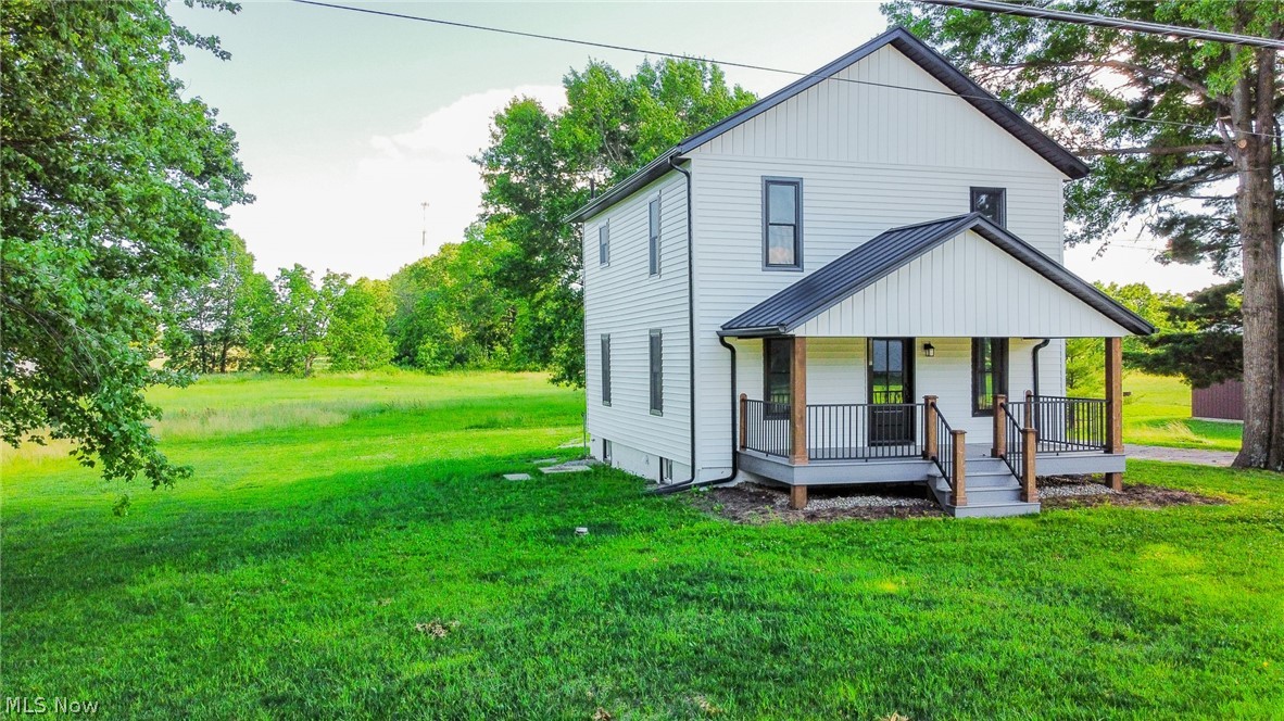 7437 E Lincoln Way Apple Creek OH 44606