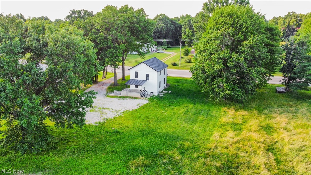 7437 E Lincoln Way Apple Creek OH 44606