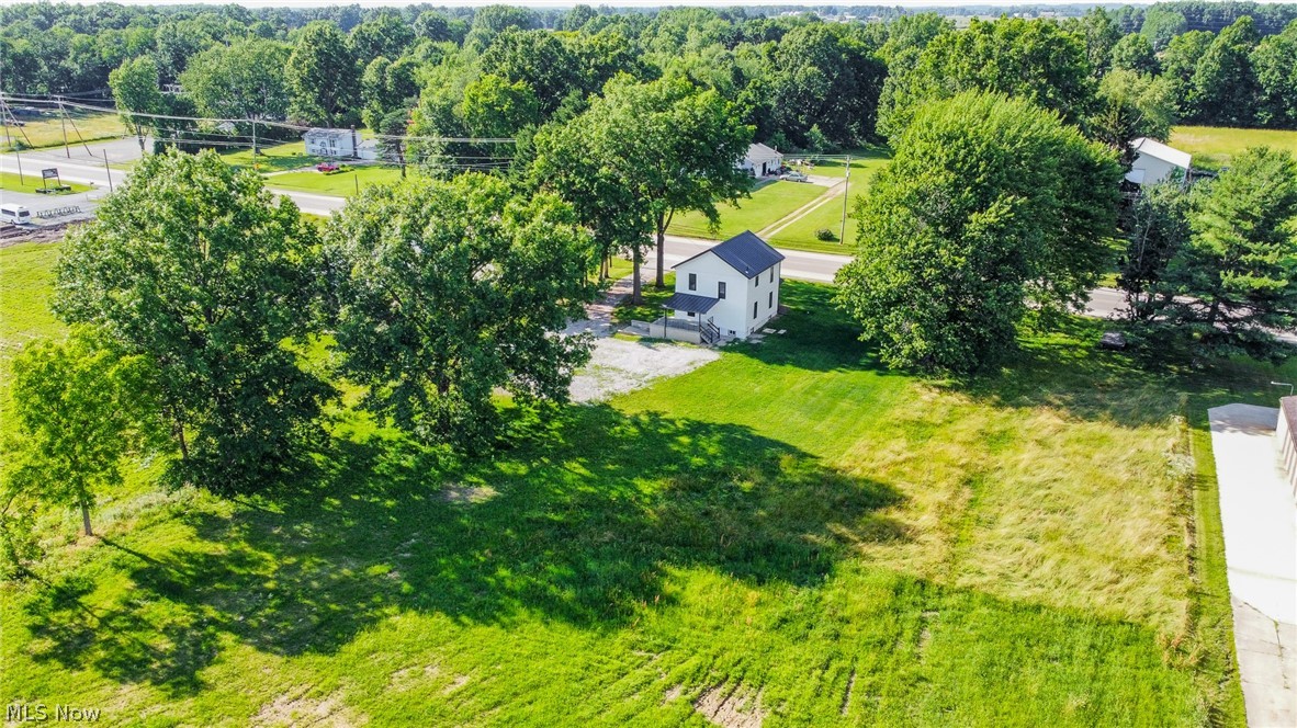 7437 E Lincoln Way Apple Creek OH 44606