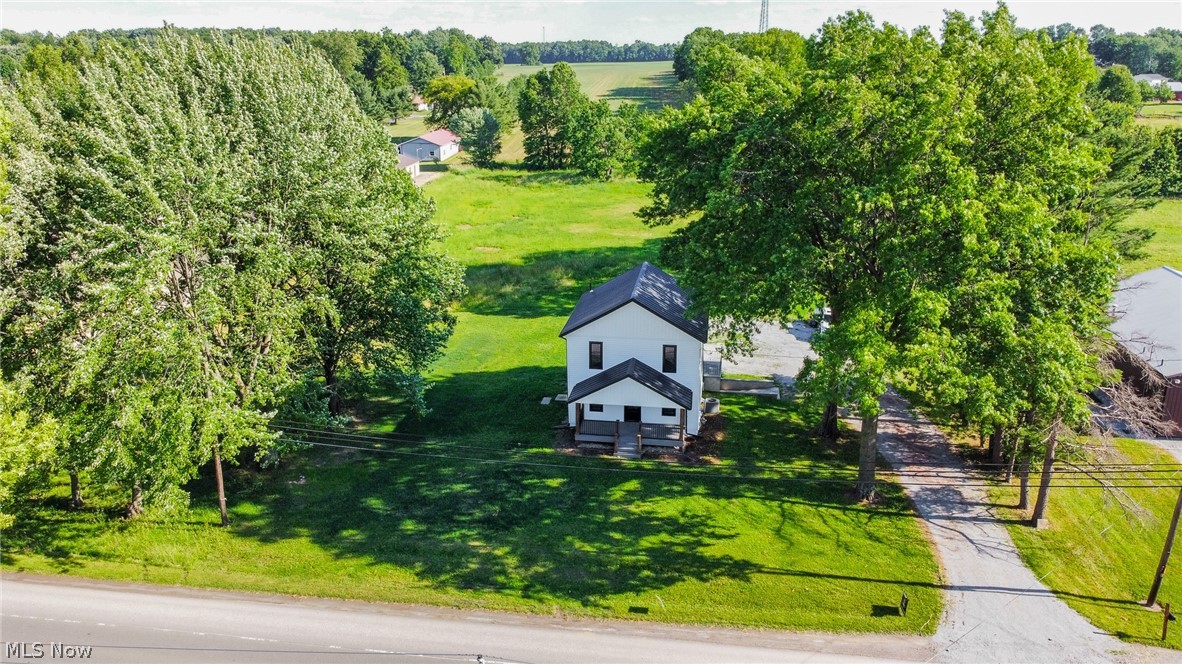 7437 E Lincoln Way Apple Creek OH 44606