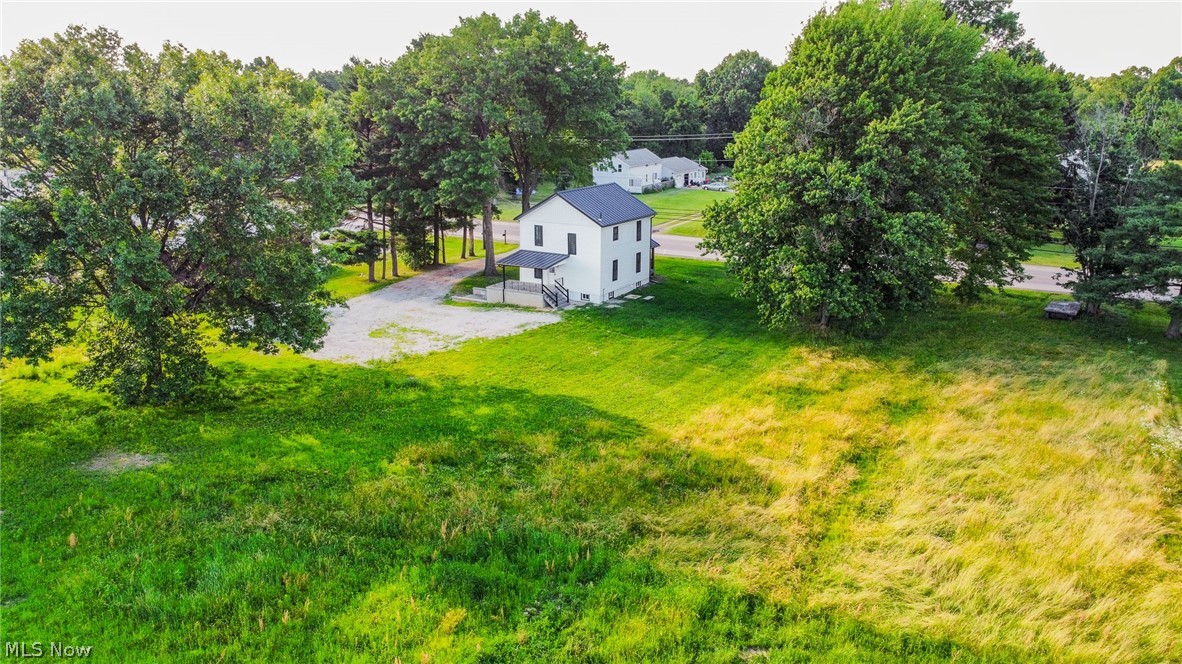 7437 E Lincoln Way Apple Creek OH 44606