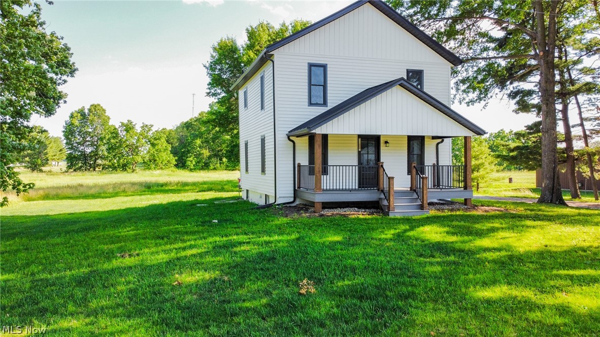 7437 E Lincoln Way Apple Creek OH 44606