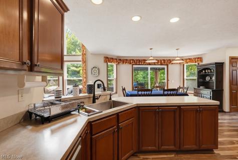 10313 Dayflower Drive Twinsburg OH 44087