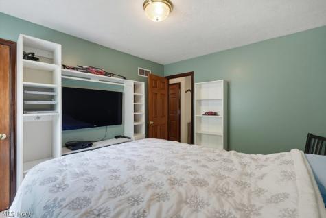 10313 Dayflower Drive Twinsburg OH 44087
