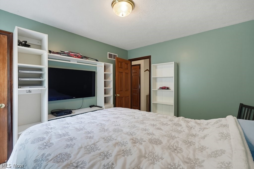 10313 Dayflower Drive Twinsburg OH 44087