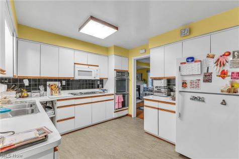 21757 Mastick Road Fairview Park OH 44126