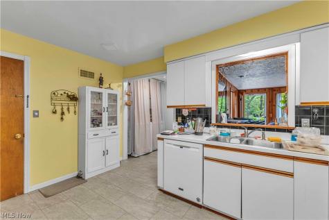 21757 Mastick Road Fairview Park OH 44126