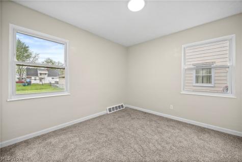 624 Eastern Heights Boulevard Elyria OH 44035