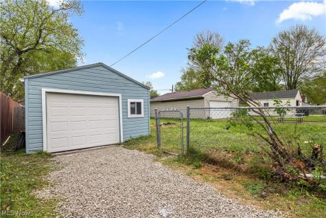 624 Eastern Heights Boulevard Elyria OH 44035