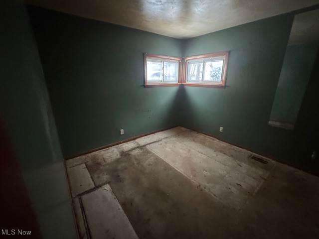 1525 Denison Avenue NW Warren OH 44485