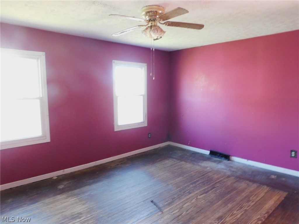 389 Broad Street Conneaut OH 44030