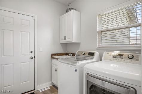 742 Brookside Circle Avon Lake OH 44012