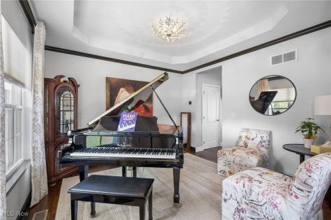 742 Brookside Circle Avon Lake OH 44012