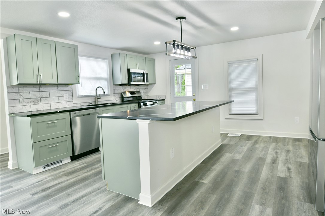 1911 Hubbard Thomas Road Hubbard OH 44425