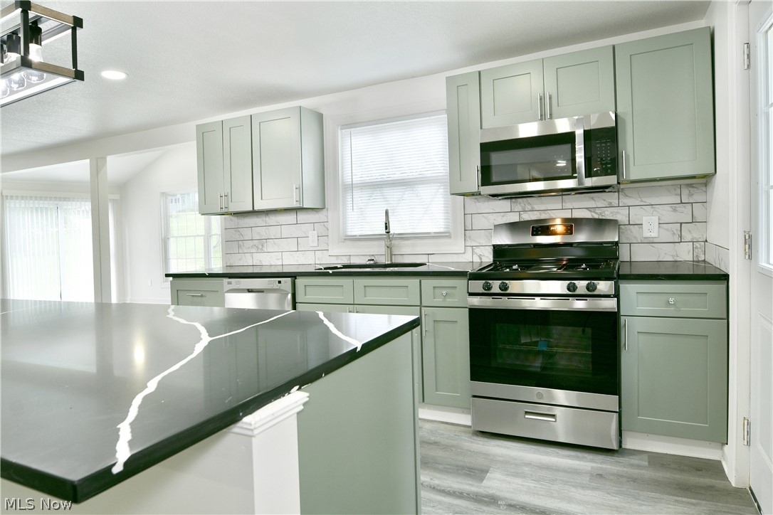 1911 Hubbard Thomas Road Hubbard OH 44425