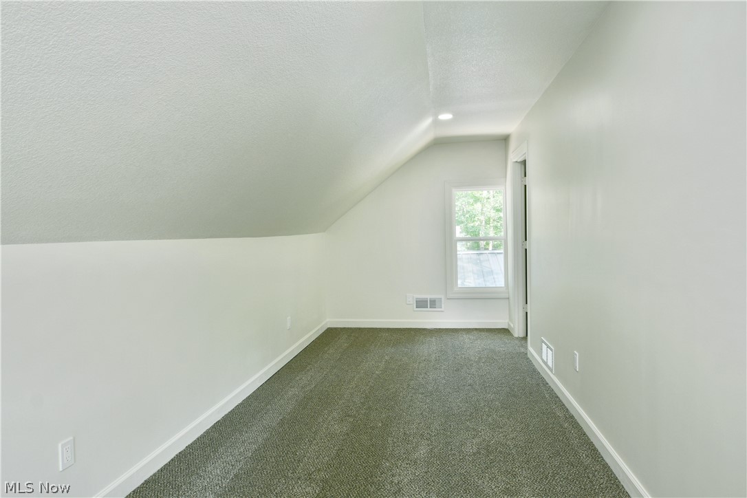 1911 Hubbard Thomas Road Hubbard OH 44425
