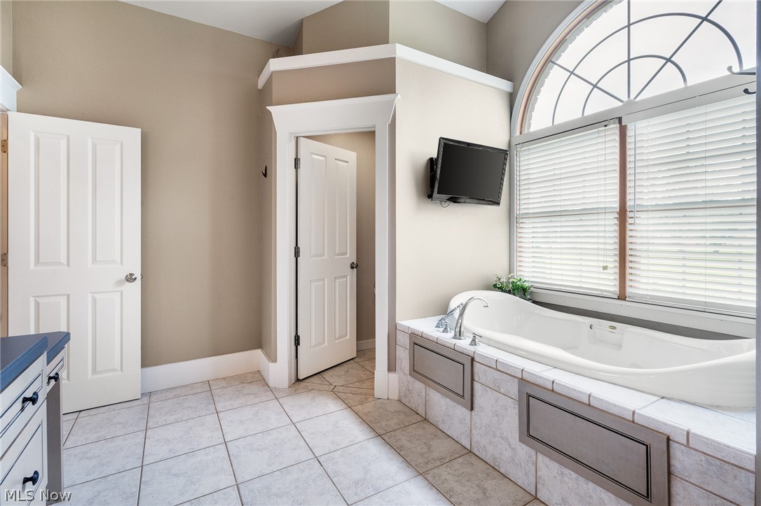 4493 Shanks Phalanx Road Southington OH 44470