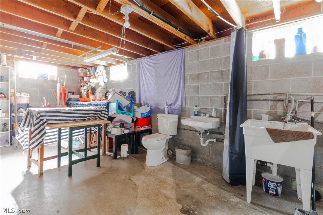 1933 W 29th Street Lorain OH 44052
