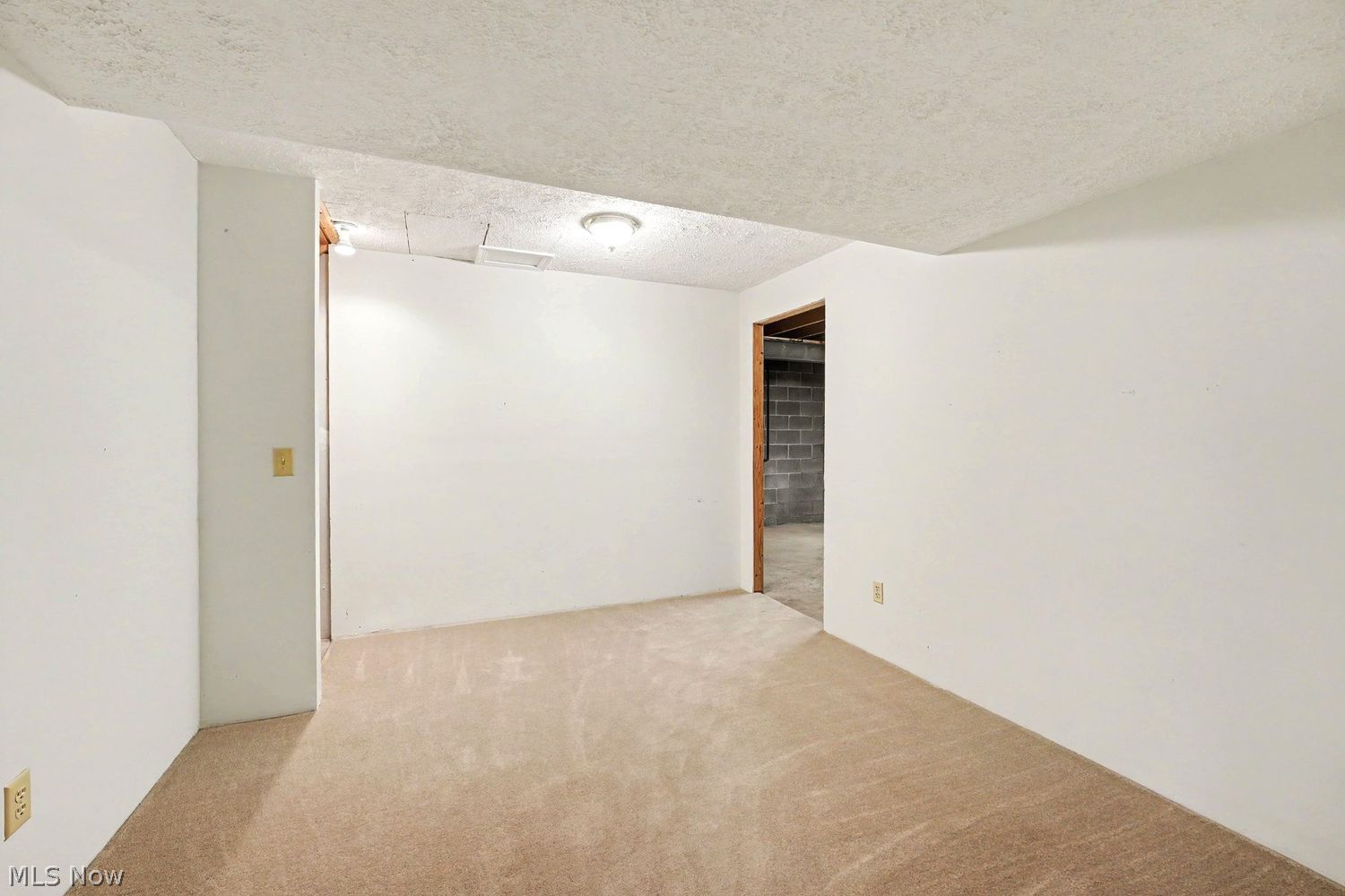 2044 Haines Road Madison OH 44057