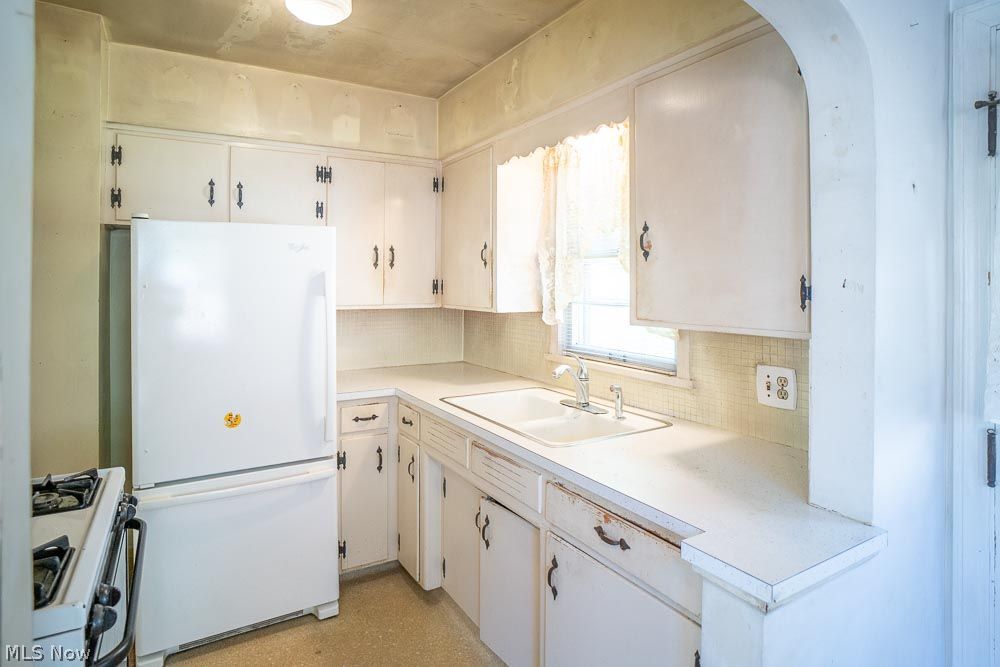 432 Kathleen Street Akron OH 44303