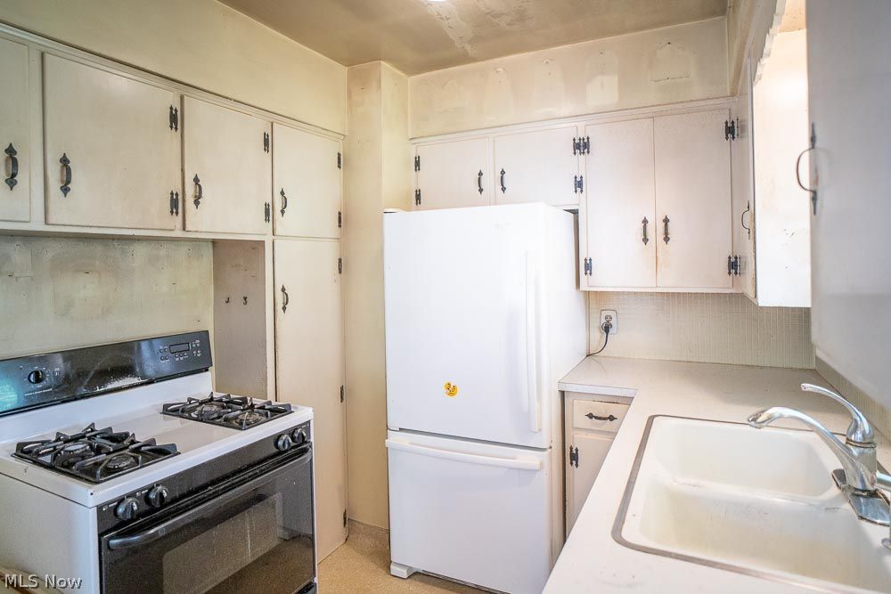 432 Kathleen Street Akron OH 44303