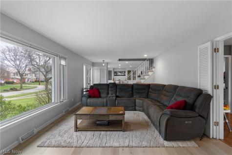 23650 Shelburne Road Shaker Heights OH 44122