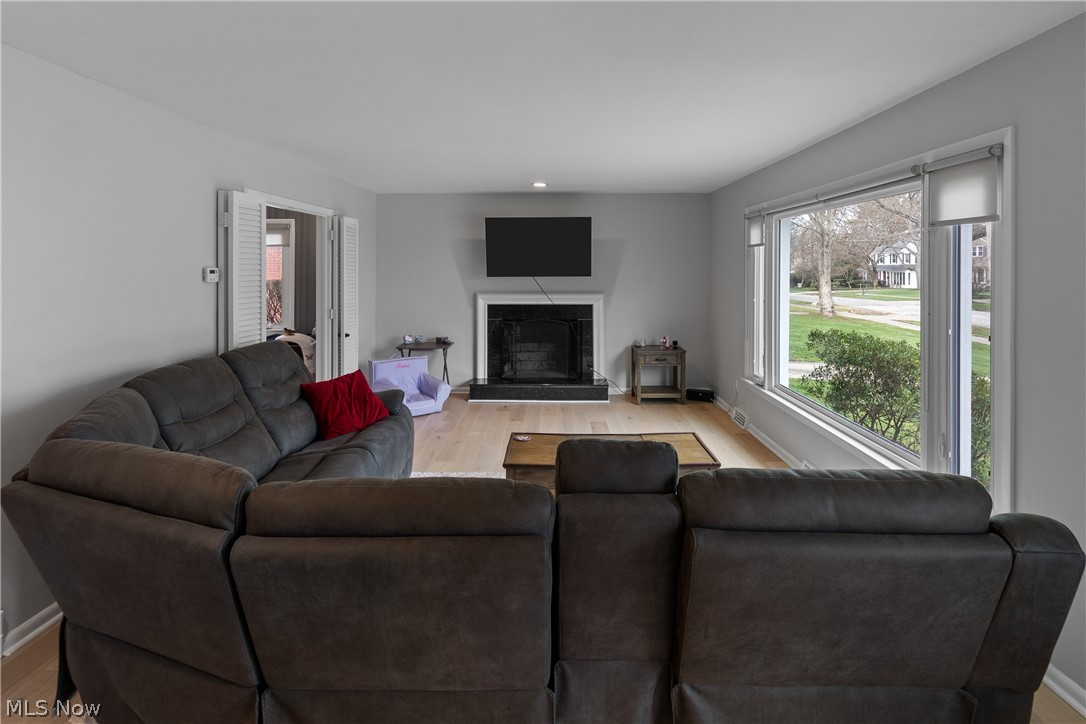 23650 Shelburne Road Shaker Heights OH 44122