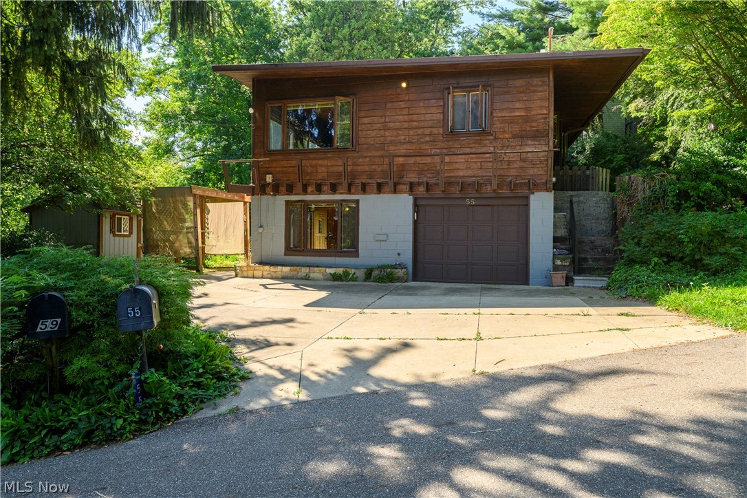55 Willowdale Lake Avenue NW North Canton OH 44720